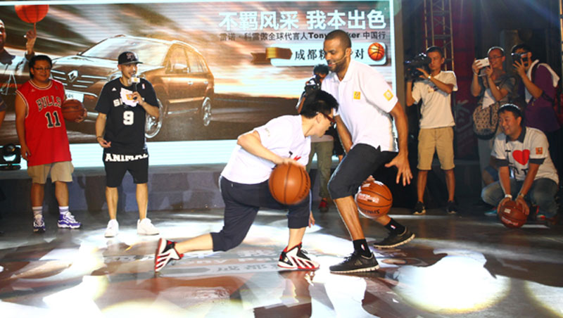 Tony Parker dribbling with fans in China