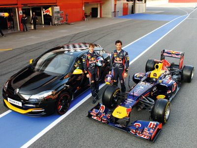 The R.S. range adopts the colours the Red Bull Racing RB7 limited edition - Renault Group